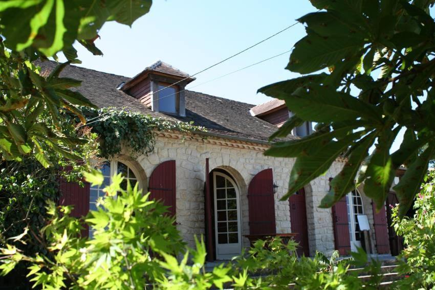 B&B Les Quatre Vents Montpon-Menesterol Exterior photo